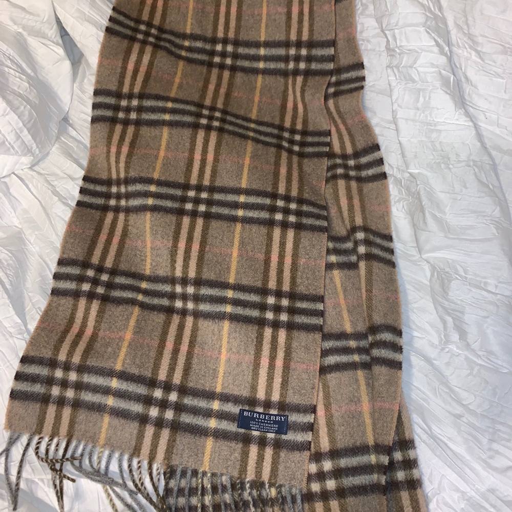 Cashmere scarf Burberry